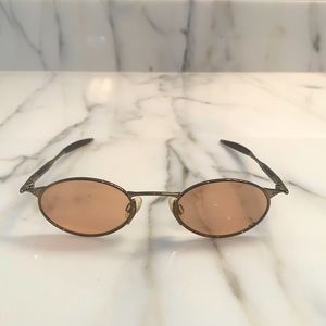 Oakley sunglasses with carbon fiber detail